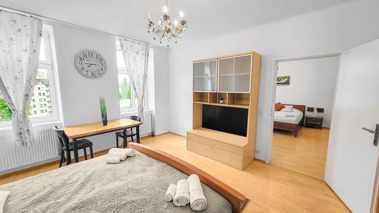Adalbert Apartments Wenen 0*,